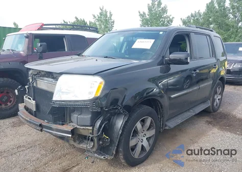 2013 Honda Pilot Touring z USA, uszkodzony, nr VIN 5FNYF4H97DB077712